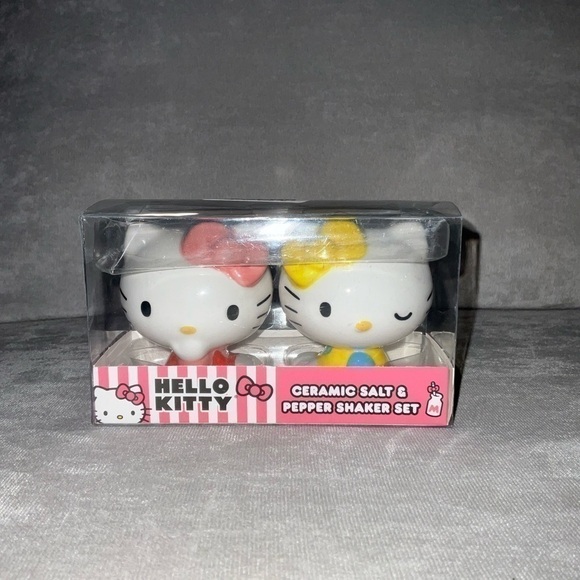Hello Kitty salt and pepper shakers - Picture 12 of 13